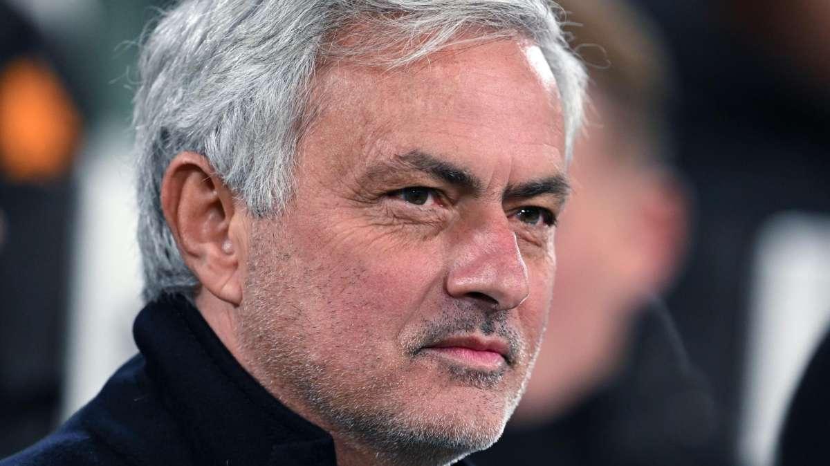 Mourinho: "Conte tra i più bravi dal punto di vista della preparazione. Ed è molto esigente sul mercato"