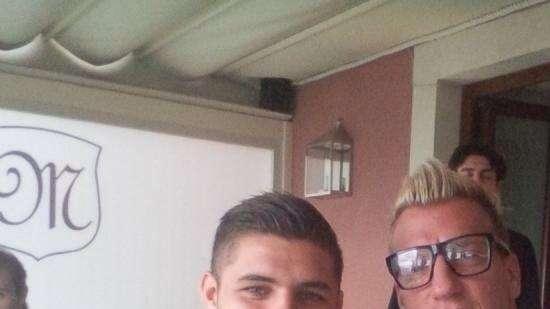 Icardi-Maxi Lopez, niente cinque: ovazione allo stadio