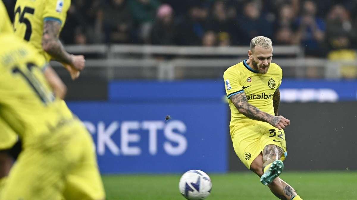 La Lega Serie A ricorda la punizione di Dimarco col Bologna: "Mettila dove vuoi..."