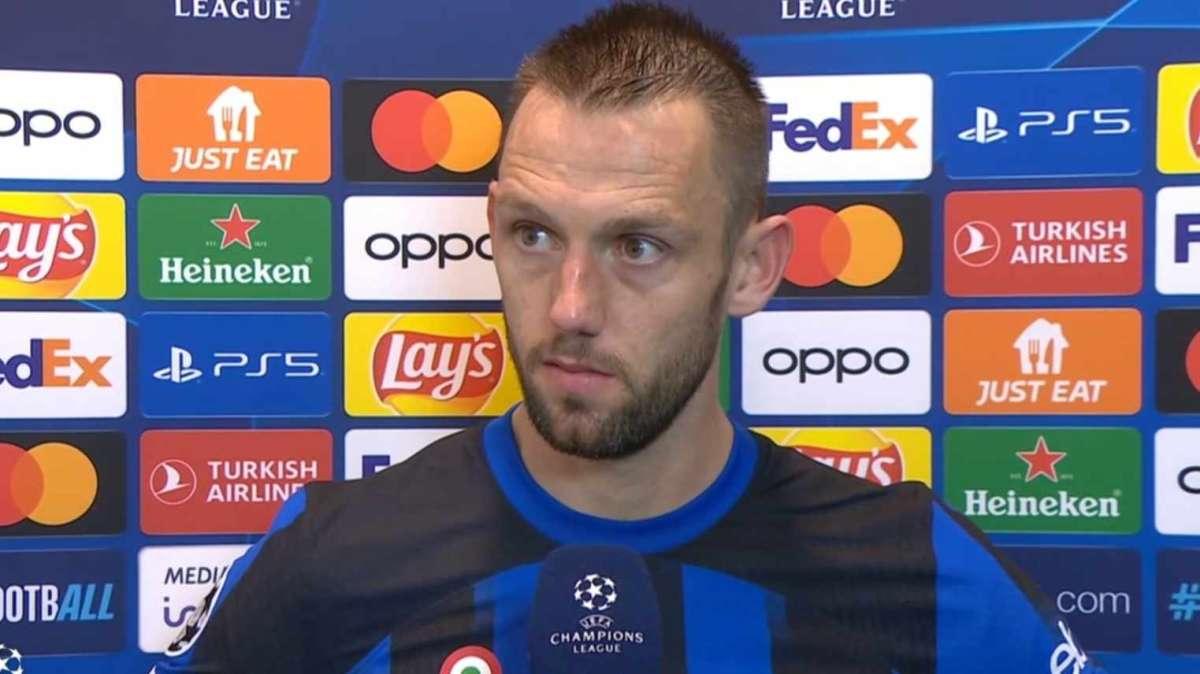De Vrij e il caso SEG: "Sono stato ingenuo, è cambiato tutto dopo una conversazione con Lukaku"
