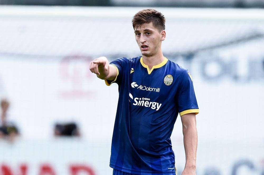 Sky - Verona, si avvicina il rinnovo di Kumbulla. Ma non si esclude una sua cessione 