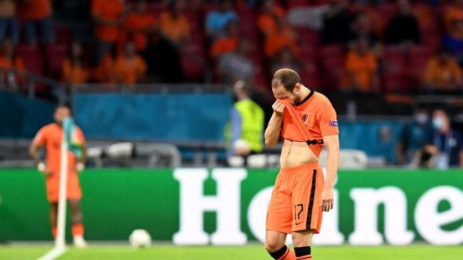Olanda, Blind in lacrime per Eriksen: "Ho rivisto quello che è successo a me, stasera fino all'ultimo non volevo giocare"