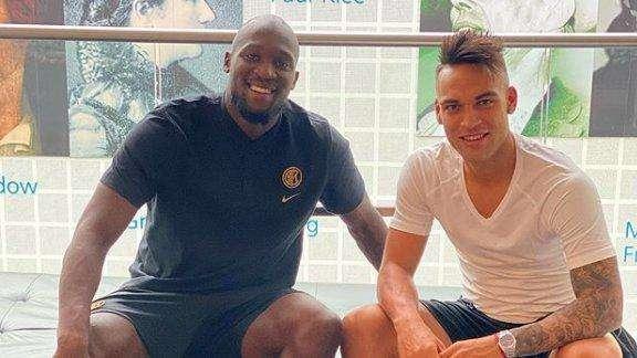 Problema Instagram risolto, Lautaro festeggia con il sorriso della LuLa