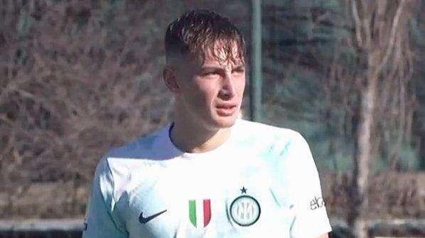 Esposito: "Mi ispiro a Dzeko e Lewandowski. L'Inter una grande emozione, sogno di giocare in Serie A"