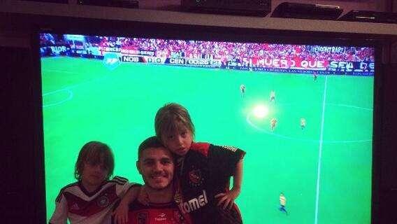 FOTO - Icardi stasera fa il tifoso: "Vamos Newell's!"