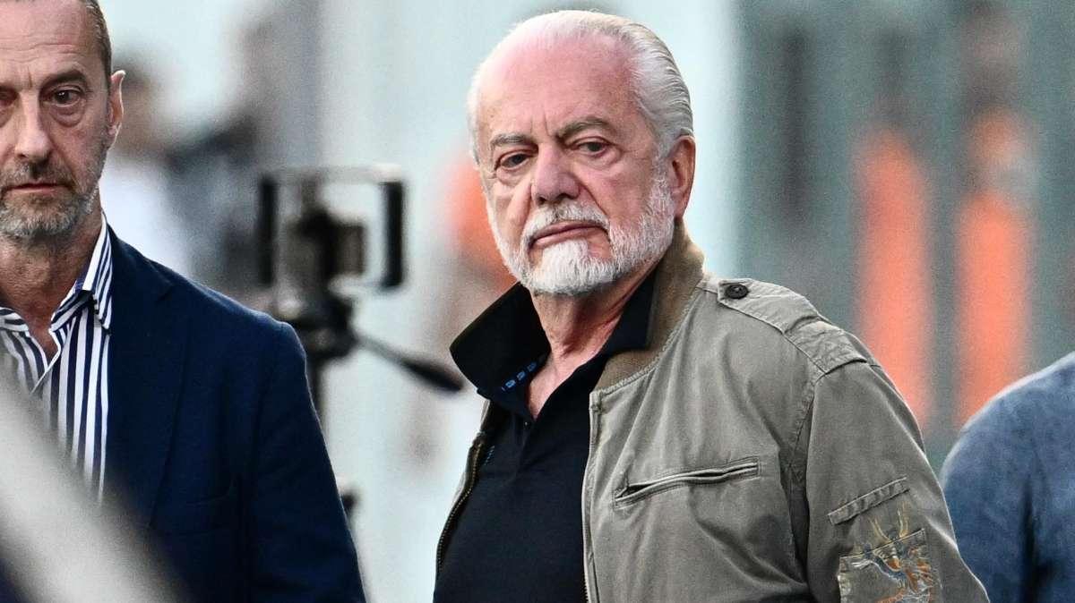 La Repubblica - De Laurentiis impugna l'elezione di Simonelli: ora il Napoli è a rischio penalizzazione. Il motivo 
