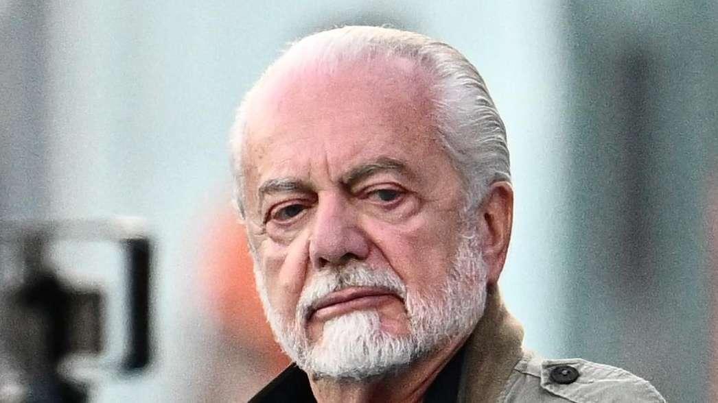 Napoli, De Laurentiis: "Certo che sono contento di Conte. L'ho corteggiato per un anno"