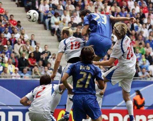 Il 22 giugno 2006 la vittoria dell'Italia sulla Rep. Ceca: Materazzi rivive il suo gol su Instagram