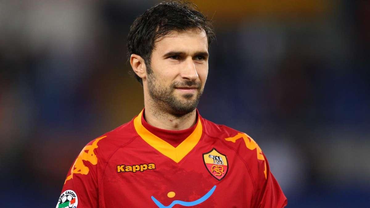 Vucinic non pensa alla sfida contro l'Inter...