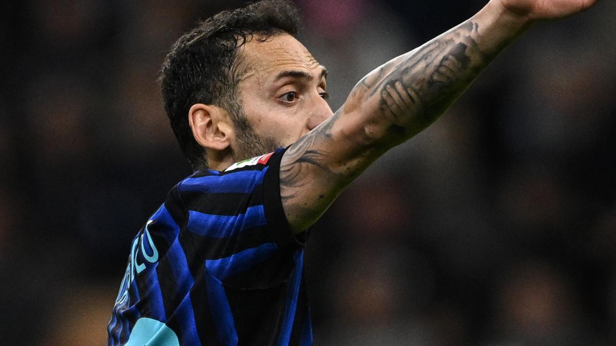 A tutto Calhanoglu: "Aspetto una chiamata per il rinnovo. Voglio restare, vedremo cosa succederà"