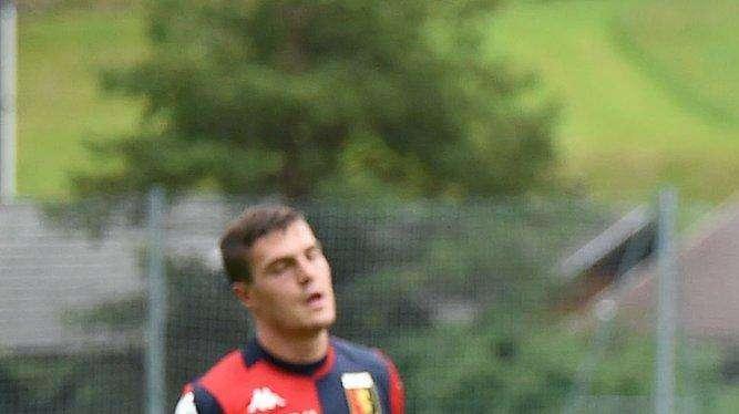 Genoa, Pinamonti si presenta bene: primo gol stagionale e tripletta allo Stubai