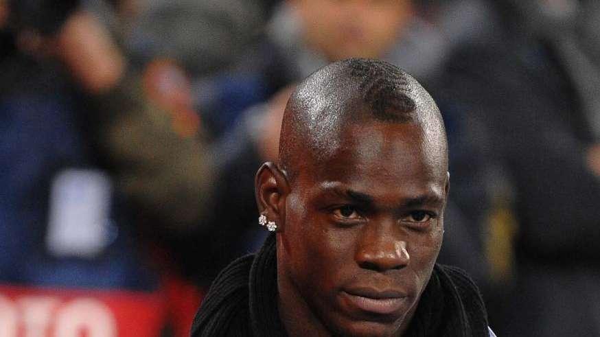 Balotelli e le voci sull'Inter: "I giornali parlano..."