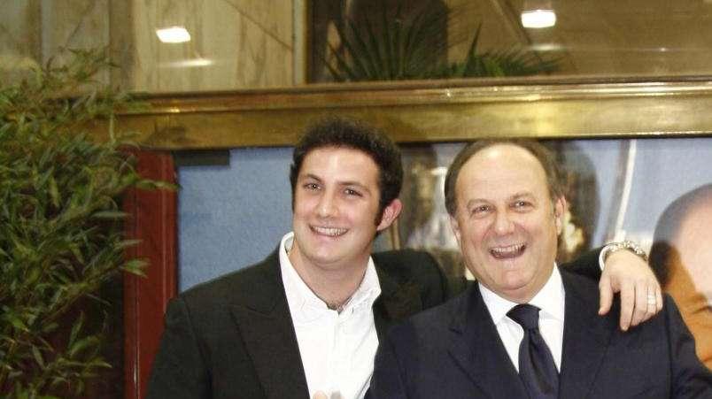 Gerry Scotti sarà a Sanremo, lanciata la sfida ad Amadeus: "Quest'anno il derby è un'altra cosa"