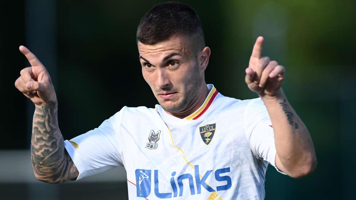 Qui Lecce - I convocati di Baroni verso l'Inter: ci sono Strefezza e Cetin. Out Tuia, Dermaku e Askildsen