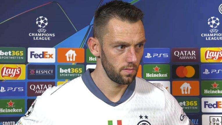 De Vrij: "Futuro? È l'Inter che deve decidere. C'è l'opzione per un altro anno, io a Milano sono molto felice"