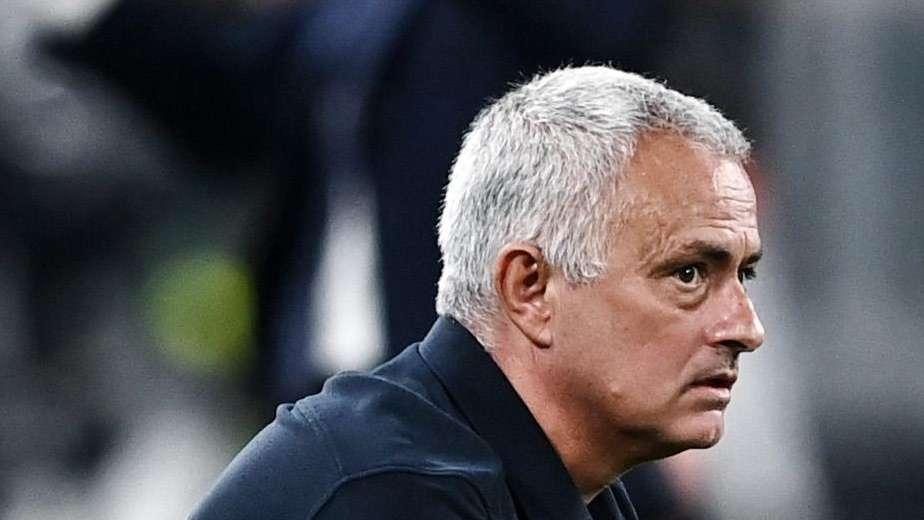 Roma, Mourinho: "Che c..o finire 1-0 il primo tempo. Ho detto ai ragazzi che mi vergognavo di loro"