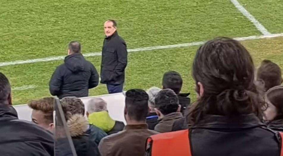 VIDEO - Tensione Bosnia: Dzeko non saluta i tifosi che si lamentano, nasce alterco con il CT