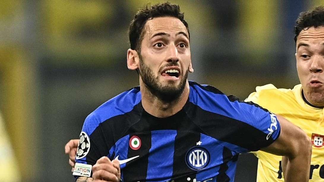 Calhanoglu migliora e spera in Lisbona, Skriniar lavora sul campo. A Salerno mancherà anche Cordaz