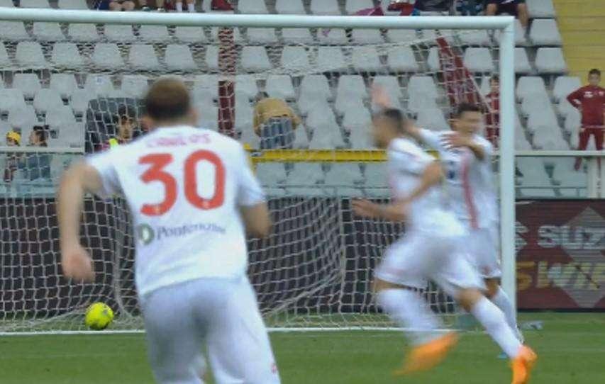 VIDEO - Torino-Monza, tutto nella ripresa: apre Sanabria, pareggia Caprari. Gli highlights
