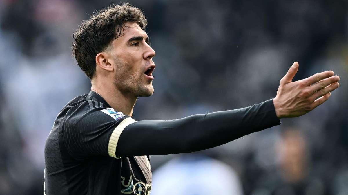 Juventus, Vlahovic: "Abbiamo sfidato l'Inter a -1, poi abbiamo perso e può succedere"