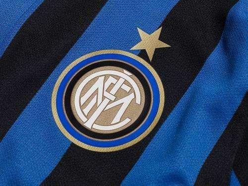 Repubblica - Si cambia logo? Col piano Nike...