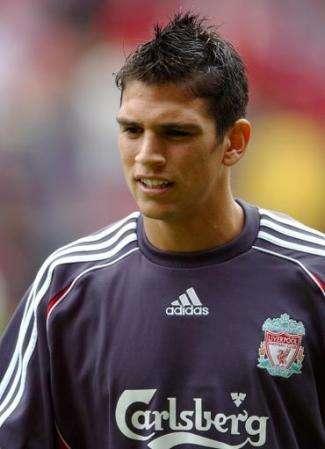 Mark Gonzalez in maglia Liverpool