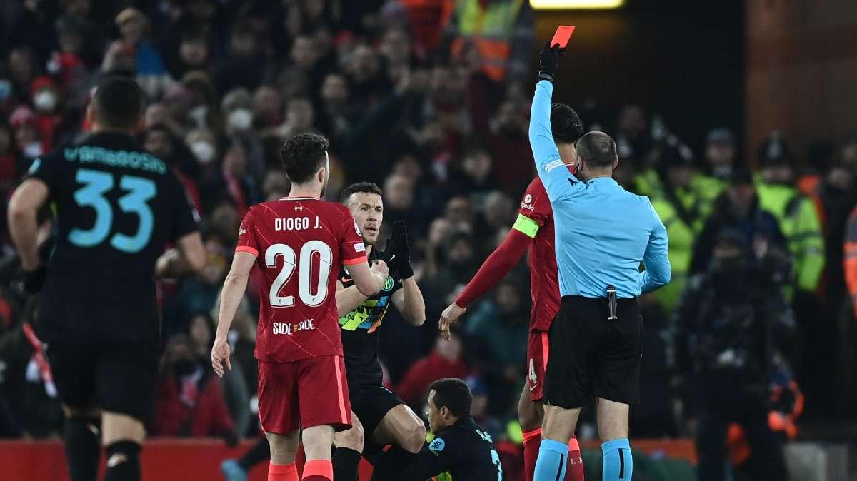Champions League, salta l'incrocio tra gli ex Inter Conte e Sanchez: il cileno sconterà il rosso di Anfield