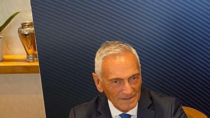 Minaccia pandemia, l'appello di Gravina al calcio: "Ricavi giù, riduciamo gli stipendi"