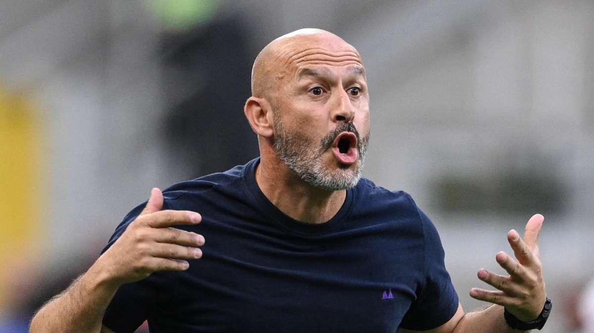 Fiorentina, Italiano in conferenza: "Ho sbagliato, ma non possiamo uscire così dalla partita"