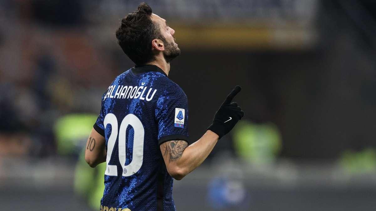 There's no place like... home: Calhanoglu su Instagram saluta la San Siro nerazzurra