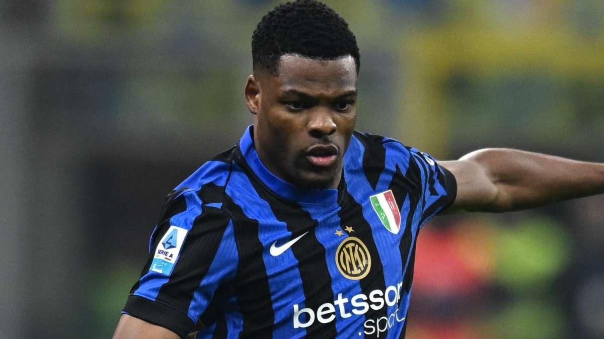 CdS - Dumfries c'è, difesa obbligata: la probabile formazione