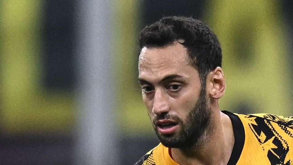 TS - Calhanoglu, stagione sotto una cattiva stella. E per il caso ultras ci si aspetta la squalifica
