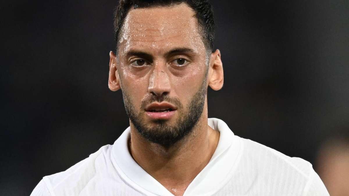 Calhanoglu: "Con la Nazionale faccio lo stesso lavoro dell'Inter. Magari lì è più facile per un motivo"