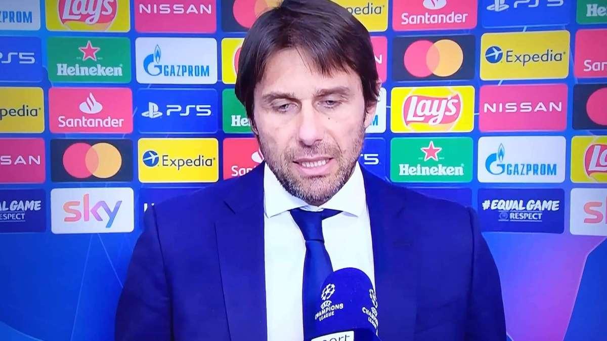 Conte: "Si è vista la differenza tra noi e loro, possiamo solo lavorare. Il gol e il rosso ci hanno tagliato le gambe"