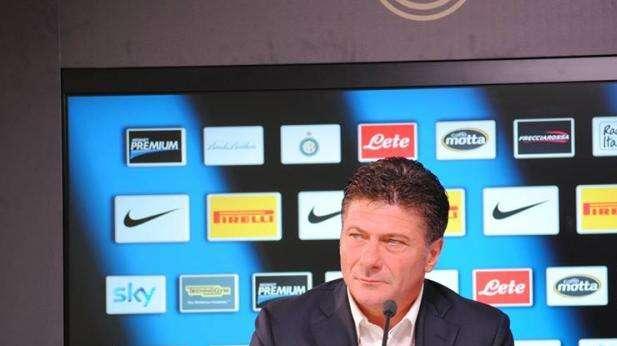 Mazzarri in conferenza: "Io non ho la bacchetta magica, ora finiamo bene"