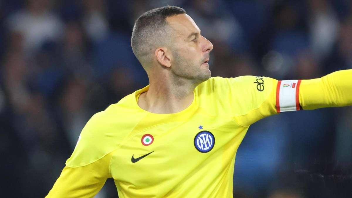 TS - Handanovic alla 455ª partita con l'Inter: raggiunge Cordoba al 10º posto nella classifica all time