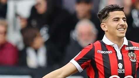 L'Equipe - Inter, occhi sul terzino algerino Youcef Atal. Piace anche a Chelsea e Bayern, ma il Nizza fa muro