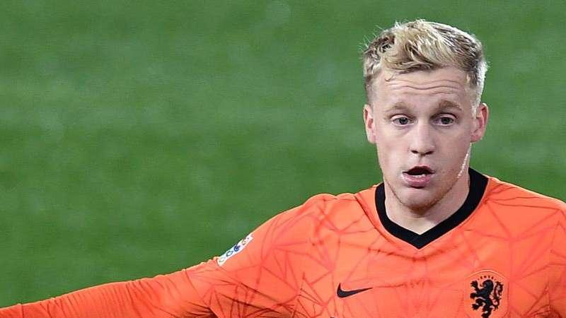 United, Van de Beek: "Onana portiere e persona fantastica. Le mie aspettative su di lui sono alte"
