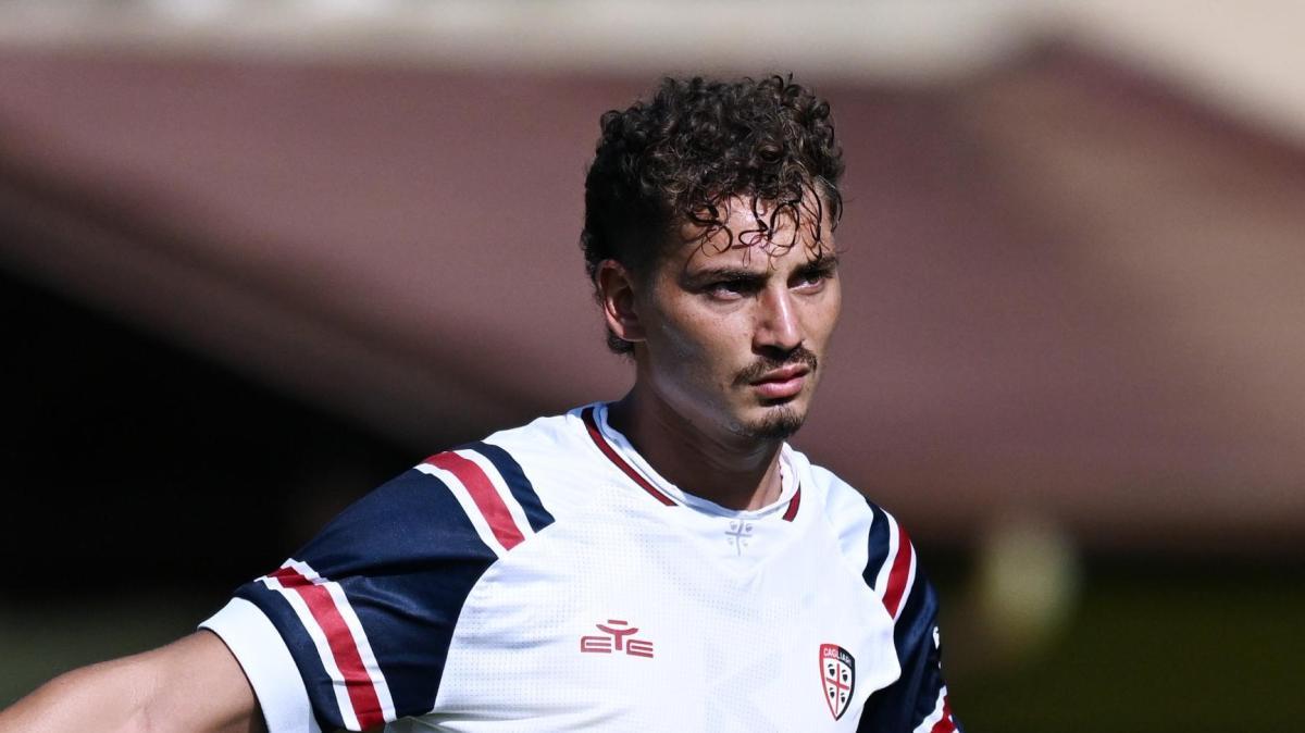 Cagliari, Pisacane: “Esposito non è un giocatore a disposizione ad oggi"