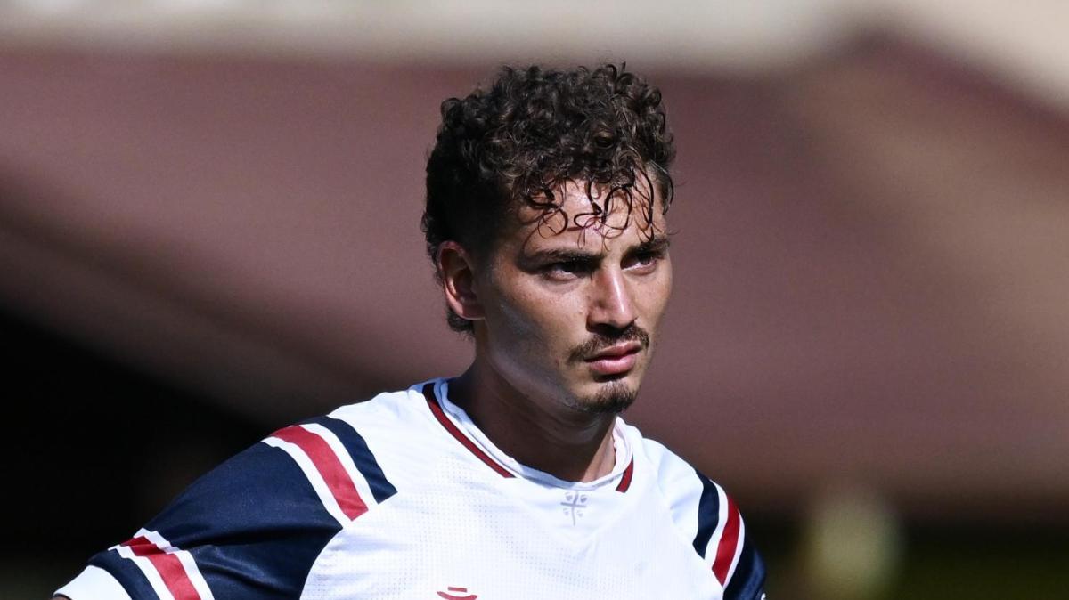 Esposito-Cagliari: il giocatore non si allena, potrebbe finire fuori rosa