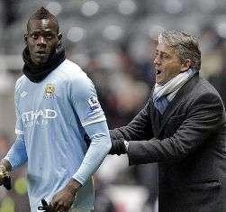 Mancini parla, Mario guarda altrove...