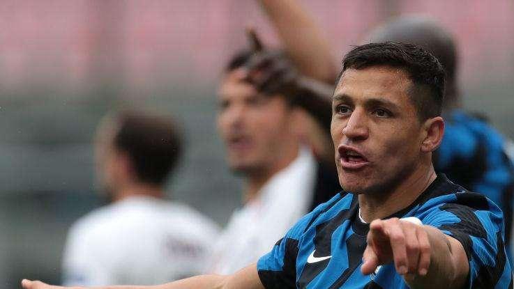 Gargano: "Marcare Lukaku e Lautaro è difficile. Se poi entra Sanchez un difensore impazzisce"