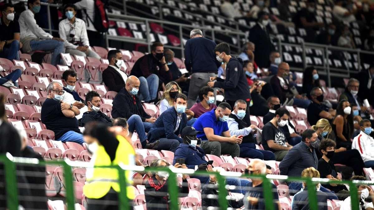 Pubblico negli stadi, Costa: "Credo che entro la fine del mese di marzo si possa arrivare alla capienza del 100%"