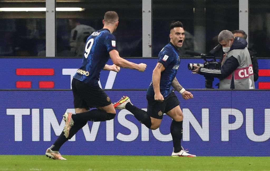 Pagelle TS - Dzeko, rigore indiscutibile. Bocciati De Vrij e Calhanoglu