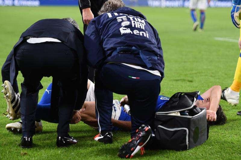 Montolivo, lesione al crociato: salta il derby con l'Inter