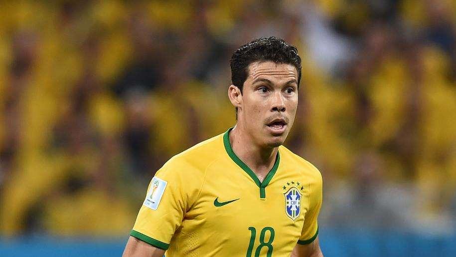Hernanes: "Brasile cresce. Neymar sarà il migliore"