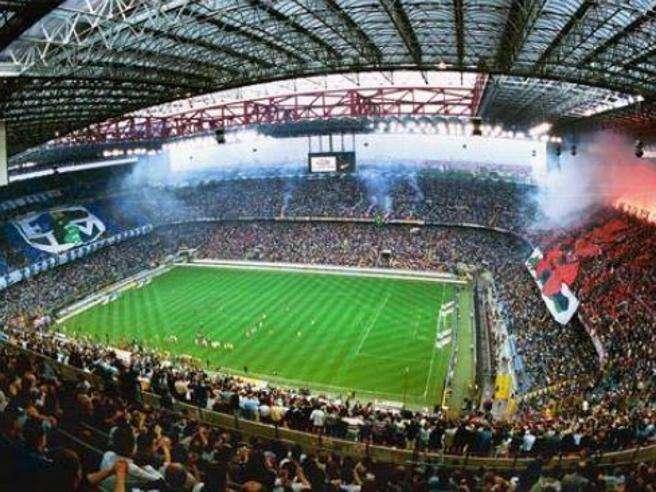 CdS - Derby, quasi tutto esaurito: a San Siro oltre 70 mila spettatori. Presente anche Ronaldo il Fenomeno
