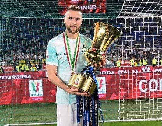 Skriniar festeggia il 5° trofeo con l'Inter e punta la finale di Champions League: "5 in 6 anni e ne manca ancora uno"