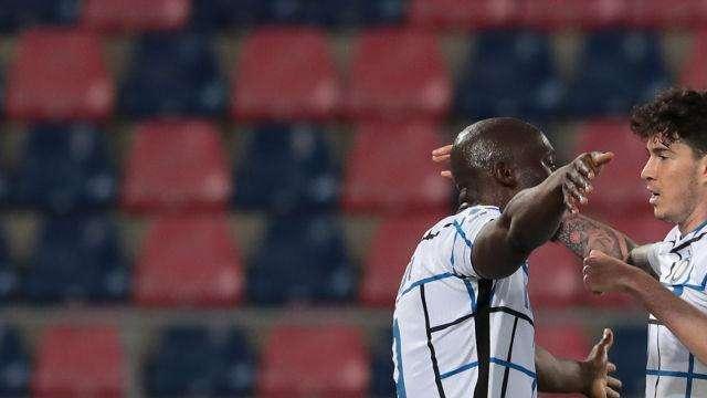 L'Inter passa al Dall'Ara, Bastoni festeggia e indica la via: "3 punti fondamentali! Continuiamo così"