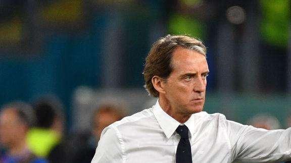Malore Eriksen, Bastoni e Barella contattano l'Inter. Mancini: "Forza ragazzo, ci vediamo presto in campo"